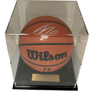 Shaq O'Neal Signed Beckett Wilson Ball W/ Display Case BAS