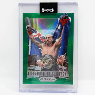 2022 Panini Prizm UFC Alexander Volkanovski Green Prizm - No. 8