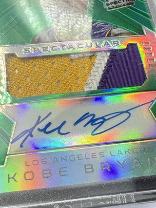 2014-15 Panini Spectra Spectacular Kobe Bryant Patch Auto Green 5/5