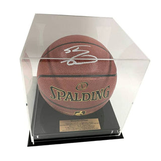 Shaq O'Neal Signed Beckett Spalding ball in Case